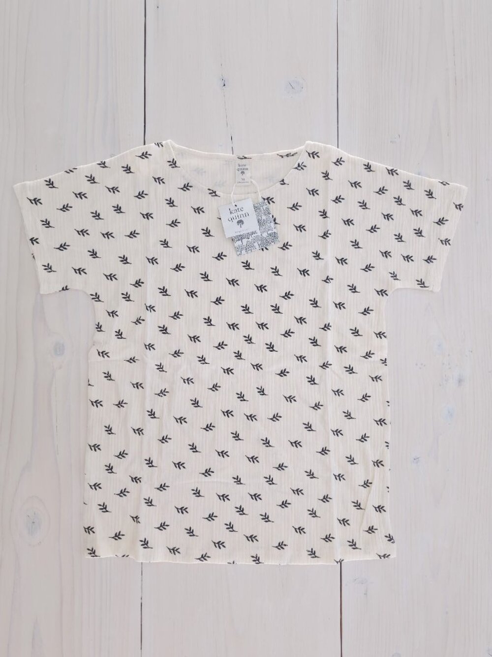 Kate Quinn Black and Oatmeal Leaf Women's Scoop Neck Tee XS New Organic Cotton